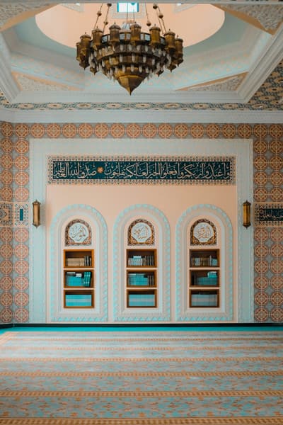 Ayesha Hajj & Umrah Services